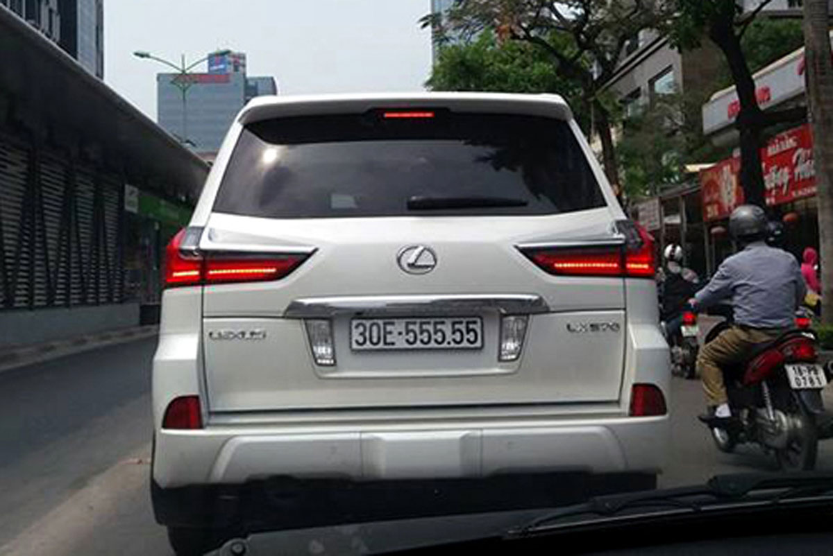 Lexus LX570 biển ngũ quý: Đẳng cấp đại gia, chơi xe hoành tráng