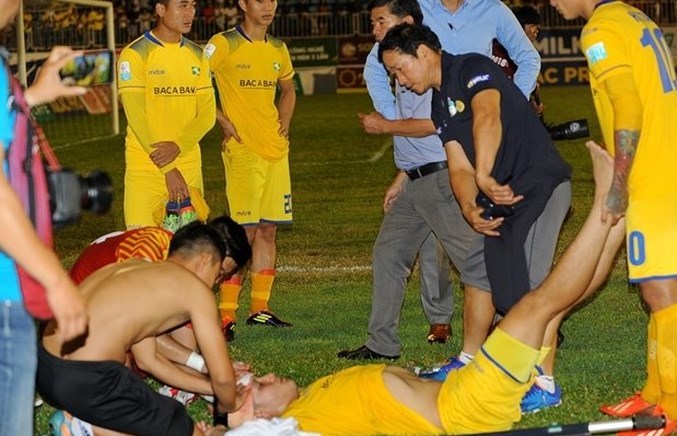 VFF ra án phạt liên hoàn với HAGL, Hà Nội FC, FLC Thanh Hóa