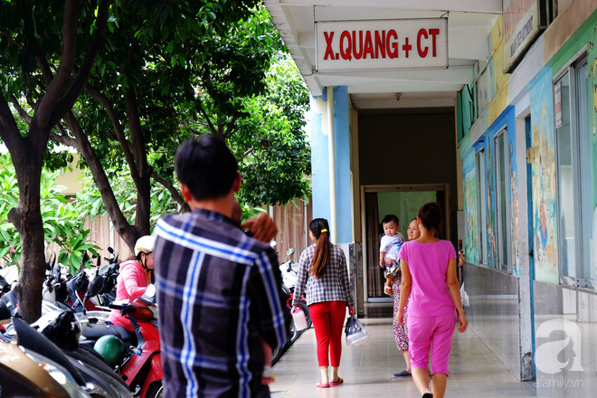 Đang bán rau ngoài chợ, mẹ đơn thân rụng rời nghe tin con trai 2 tuổi rớt xuống sông ngưng tim