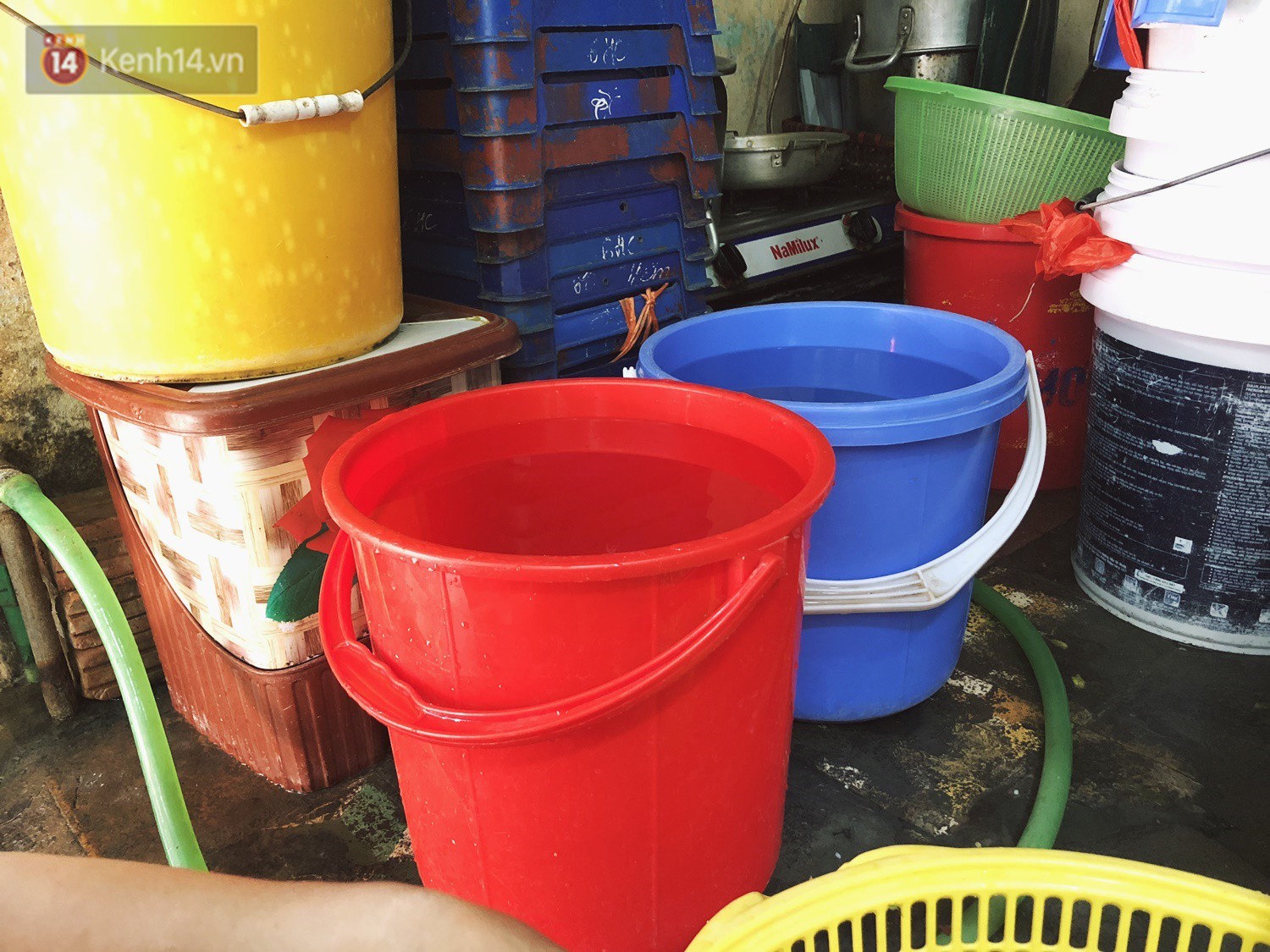 Quán bún ốc cô Thêm nổi tiếng Hà Nội bị tố pha nước dùng mất vệ sinh, chủ quán lên tiếng: 4 đời nhà tôi bán chả làm sao...