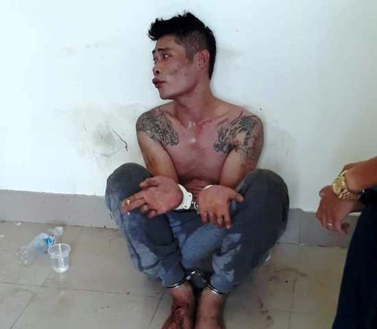 Xác định danh tính đối tượng vào công ty khống chế nữ nhân viên