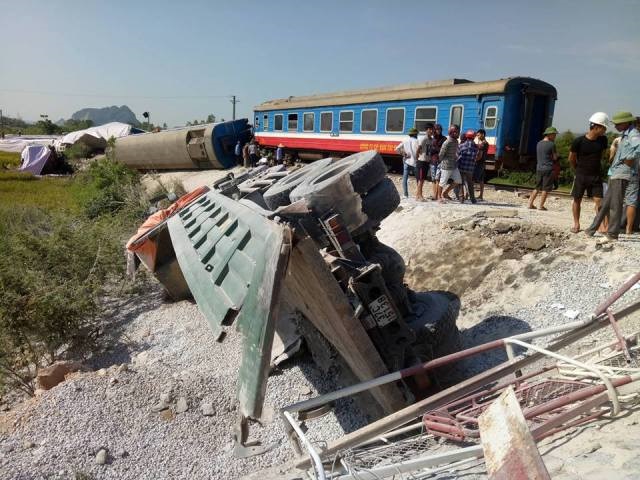 Vụ lật tàu ở Thanh Hóa: Tạm đình chỉ trưởng cung chắn Hoàng Mai
