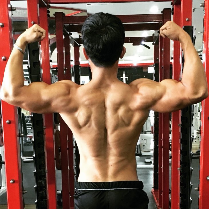 Hành trình lột xác từ ông chú bụng phệ thành trai trẻ 6 múi được ngưỡng mộ gần xa Hành trình lột xác từ ông chú bụng phệ thành trai trẻ 6 múi được ngưỡng mộ gần xa