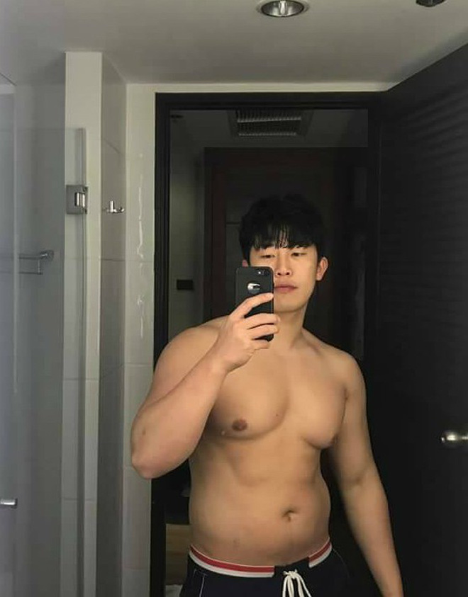 Hành trình lột xác từ ông chú bụng phệ thành trai trẻ 6 múi được ngưỡng mộ gần xa Hành trình lột xác từ ông chú bụng phệ thành trai trẻ 6 múi được ngưỡng mộ gần xa