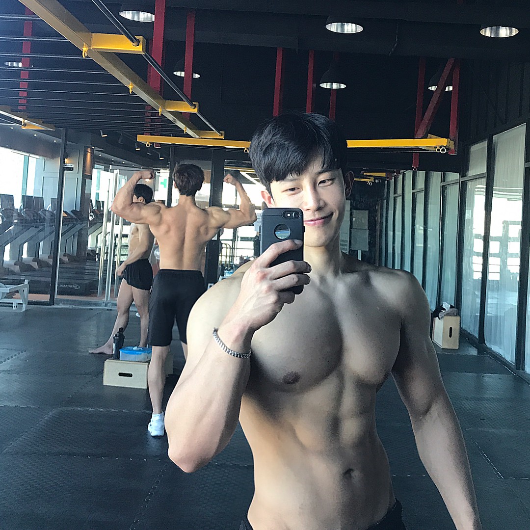 Hành trình lột xác từ ông chú bụng phệ thành trai trẻ 6 múi được ngưỡng mộ gần xa