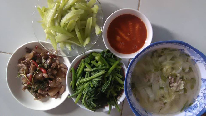 Nấu mâm cơm chuẩn công thức 4 món mặn, xào, luộc, canh, nàng dâu vẫn bị mẹ chồng chê chẳng có gì để gắp Nấu mâm cơm chuẩn công thức 4 món mặn, xào, luộc, canh, nàng dâu vẫn bị mẹ chồng chê chẳng có gì để gắp