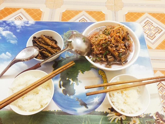 Nấu mâm cơm chuẩn công thức 4 món mặn, xào, luộc, canh, nàng dâu vẫn bị mẹ chồng chê chẳng có gì để gắp