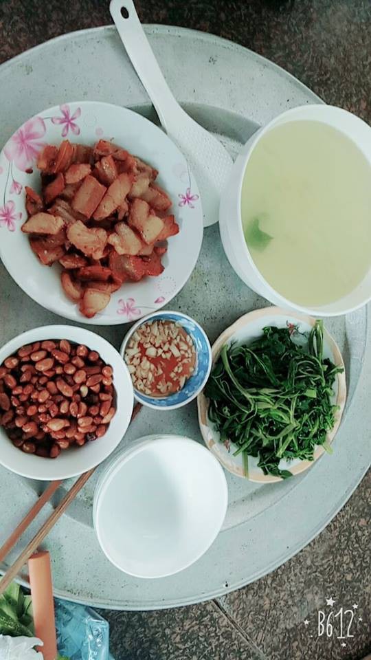 Nấu mâm cơm chuẩn công thức 4 món mặn, xào, luộc, canh, nàng dâu vẫn bị mẹ chồng chê chẳng có gì để gắp Nấu mâm cơm chuẩn công thức 4 món mặn, xào, luộc, canh, nàng dâu vẫn bị mẹ chồng chê chẳng có gì để gắp