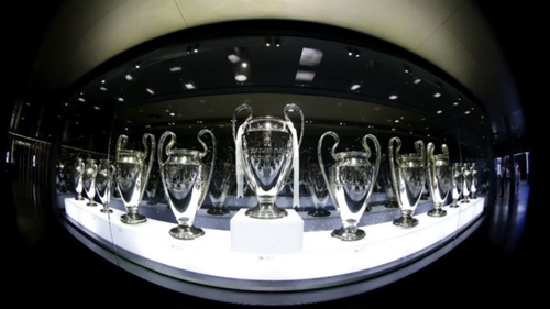Phòng truyền thống của Real hết chỗ để bày Cup Champions League