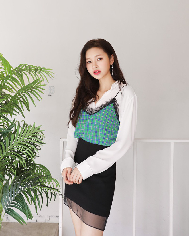 Váy/áo hai dây – những items chống chỉ định mặc đến nơi công sở nay đã có cách diện sao cho chỉn chu và thanh lịch Váy/áo hai dây – những items chống chỉ định mặc đến nơi công sở nay đã có cách diện sao cho chỉn chu và thanh lịch