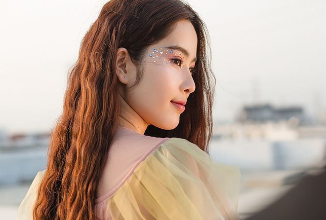 Nam Em à, đừng làm Võ Tắc... Em, hãy cứ là Nam Em thôi!