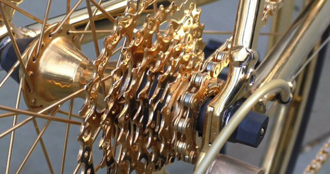 SỐC: Xe đạp vàng giá 7,6 tỷ đồng, đắt hơn cả Ferrari