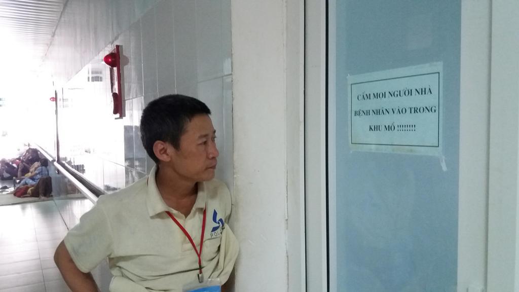 Truy tìm chiếc ô tô trong vụ tai nạn khiến nam thanh niên chấn thương sọ não