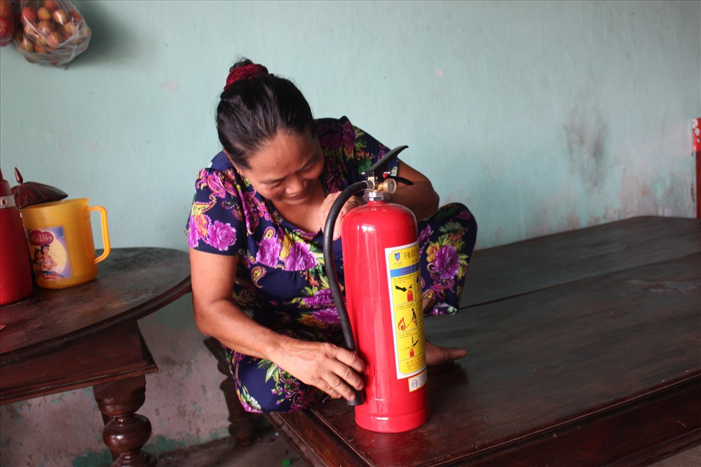 Trực tiếp chứng kiến đồ đạc trong nhà tự bốc cháy như có ma thuật