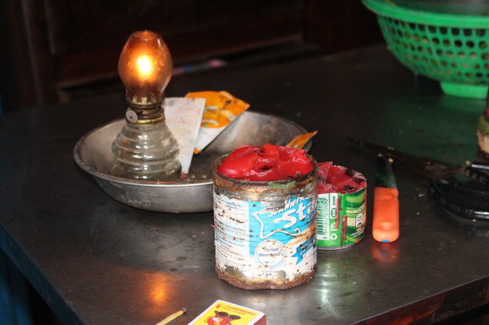 Trực tiếp chứng kiến đồ đạc trong nhà tự bốc cháy như có ma thuật