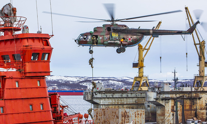 Cuộc diễn tập chống khủng bố tại Bắc Cực của đặc nhiệm Nga