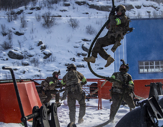 Cuộc diễn tập chống khủng bố tại Bắc Cực của đặc nhiệm Nga