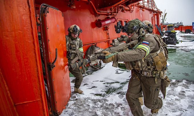 Cuộc diễn tập chống khủng bố tại Bắc Cực của đặc nhiệm Nga