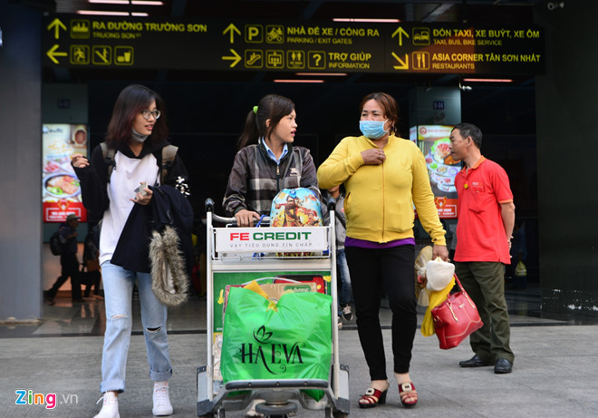 Khách hàng khắp nơi tố FE Credit quấy rối, đòi nợ kiểu xã hội đen