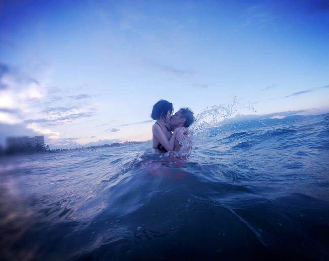 Cuộc sống xa hoa của những hot girl bỏ showbiz lấy chồng đại gia