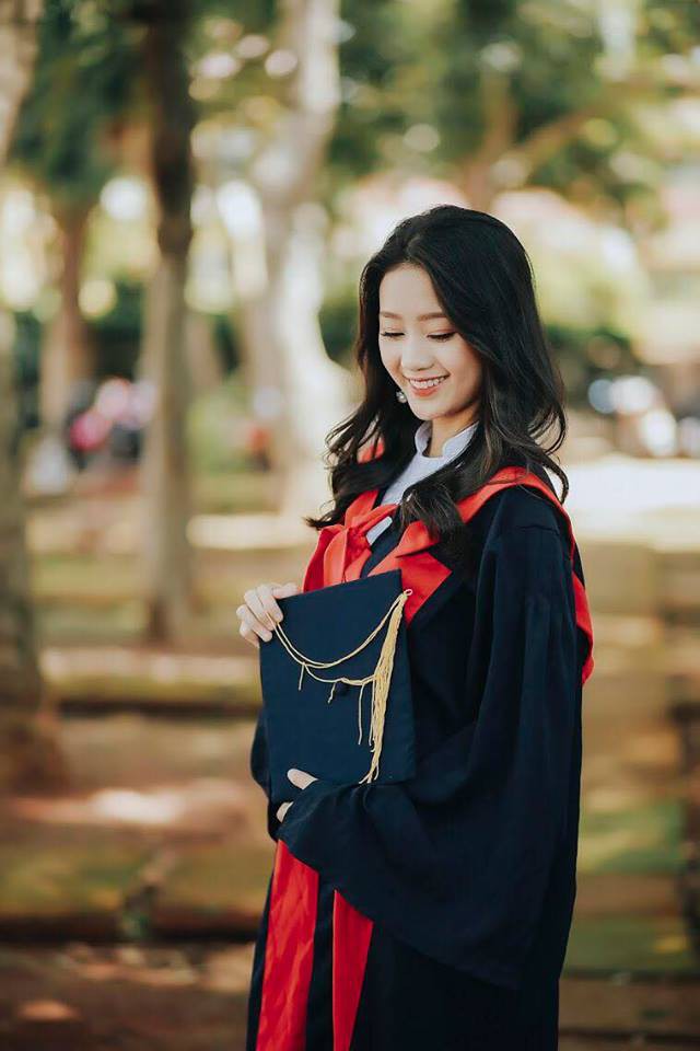 Quá xinh khi chụp ảnh kỉ yếu, nữ sinh Đăk Nông được xin link nhiều đến nỗi phải khoá Facebook