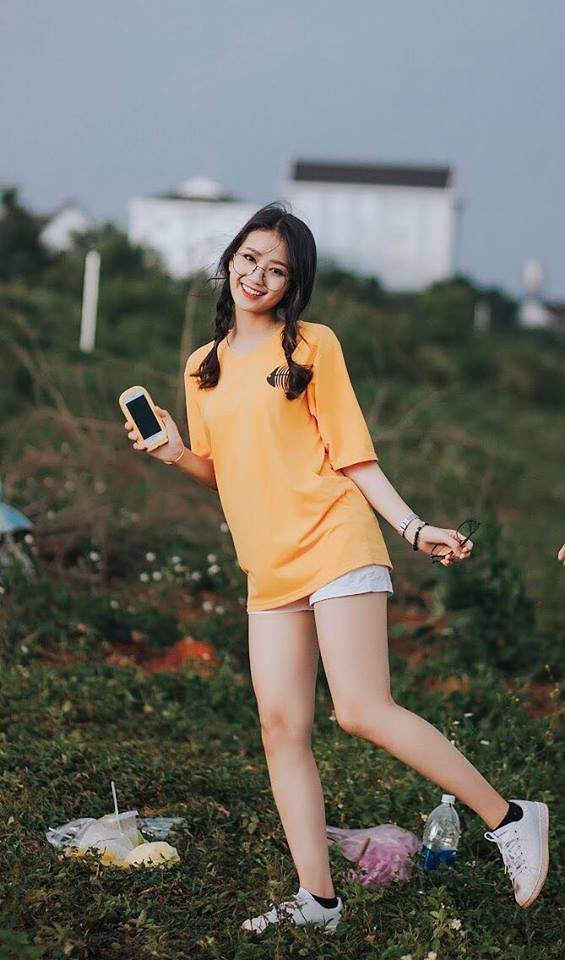 Quá xinh khi chụp ảnh kỉ yếu, nữ sinh Đăk Nông được xin link nhiều đến nỗi phải khoá Facebook