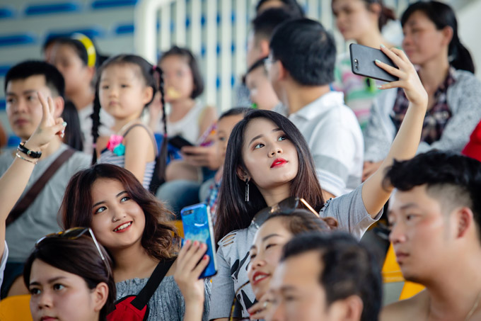 Ba con gái lớn ở tuổi dậy thì của Anh Tú Dưa Hấu