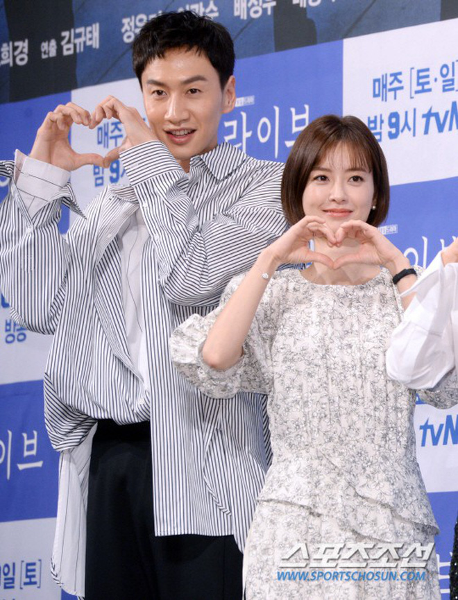 Sau scandal vạ miệng đến mức bị kiến nghị xử tử hình, Lee Kwang Soo xuất hiện với thái độ khác hẳn mọi khi Sau scandal vạ miệng đến mức bị kiến nghị xử tử hình, Lee Kwang Soo xuất hiện với thái độ khác hẳn mọi khi