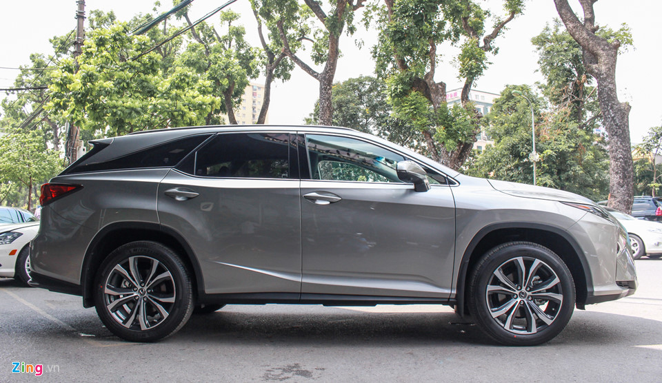 Lexus RX350L 7 chỗ đầu tiên về Việt Nam, giá gần 5 tỷ đồng