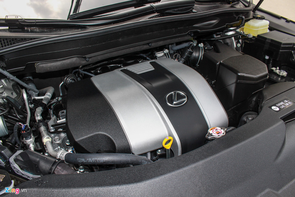 Lexus RX350L 7 chỗ đầu tiên về Việt Nam, giá gần 5 tỷ đồng