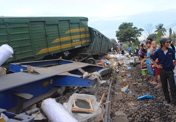 2 tàu đâm nhau ở Quảng Nam: Đình chỉ công tác trưởng ga