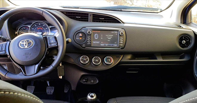 Toyota Yaris 2018 hatchback bị chê yếu và cũ