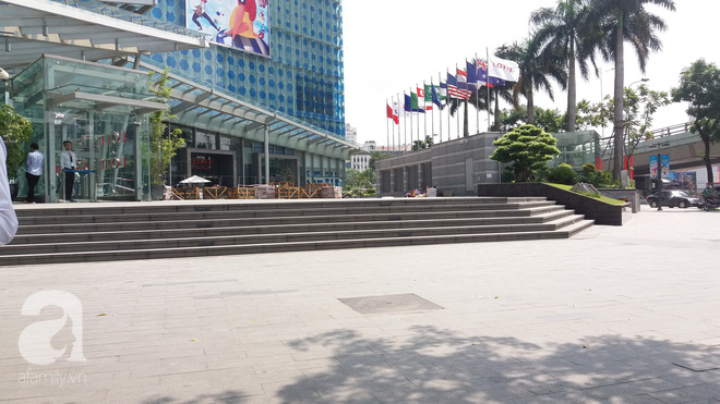 Nhiều camera giám sát sẽ có hình ảnh người phụ nữ giả công an phường, mượn điện thoại của tài xế Grab rồi biến mất