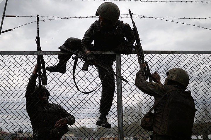 Cận cảnh đặc nhiệm nội vụ Nga vượt qua bài thử thách khắc nghiệt