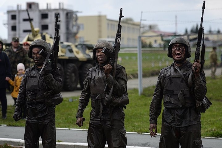 Cận cảnh đặc nhiệm nội vụ Nga vượt qua bài thử thách khắc nghiệt