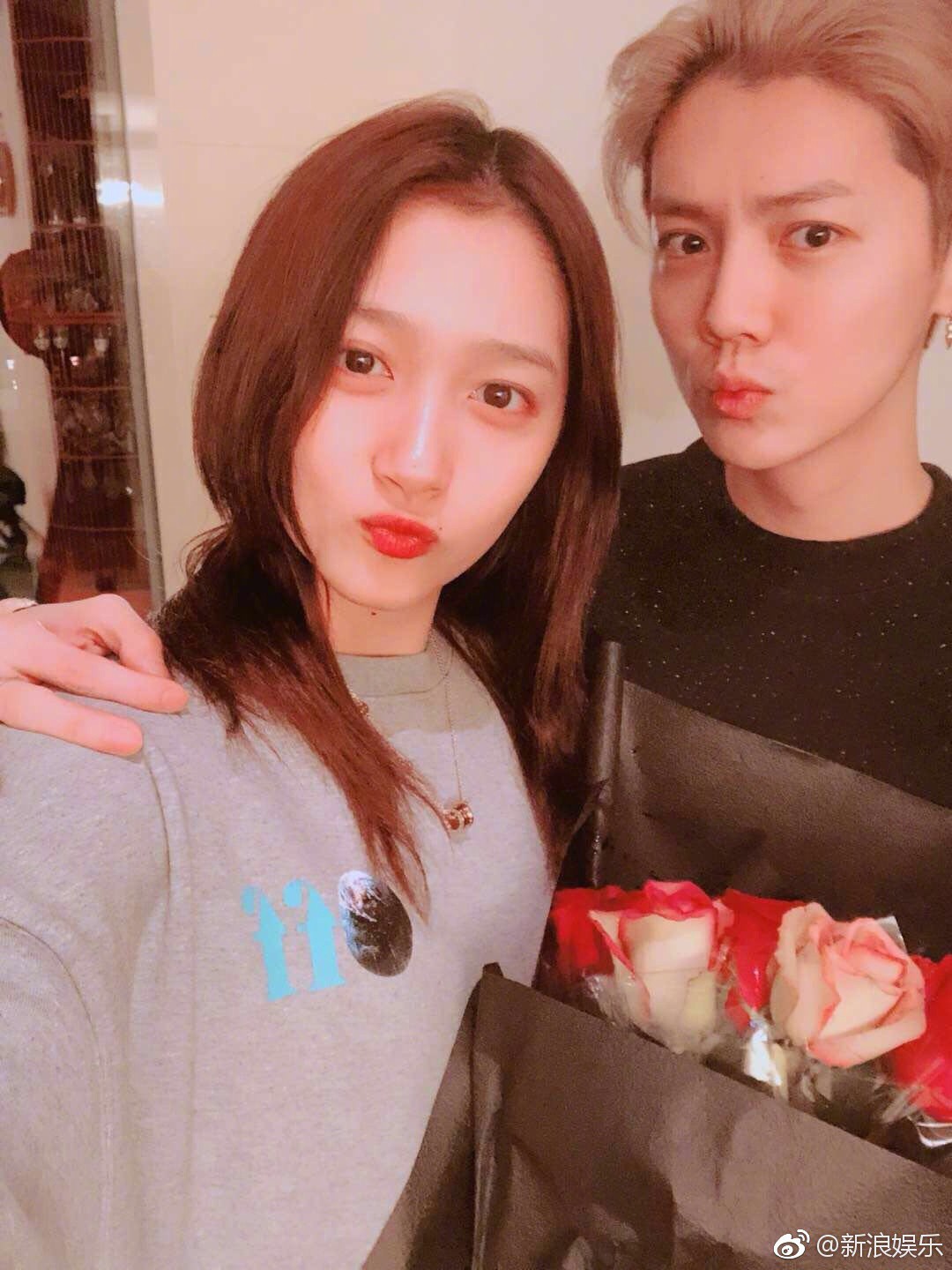 Luhan nói về việc công khai hẹn hò với Quan Hiểu Đồng: Nếu như yêu thật lòng thì phải có trách nhiệm Luhan nói về việc công khai hẹn hò với Quan Hiểu Đồng: Nếu như yêu thật lòng thì phải có trách nhiệm