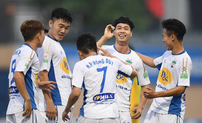 Công Phượng nói gì về siêu phẩm cháy lưới Bùi Tiến Dũng?