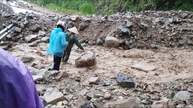 Sơn La xuất hiện lũ quét, quốc lộ 37 tê liệt Sơn La xuất hiện lũ quét, quốc lộ 37 tê liệt