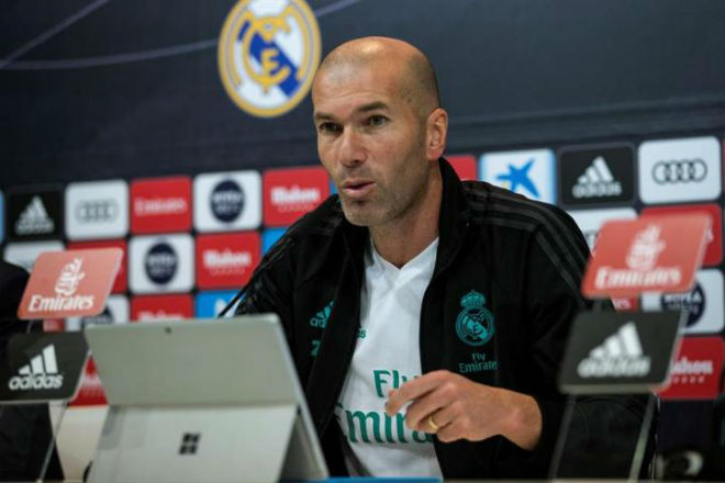 Chia tay Real Madrid, HLV Zidane dẫn dắt Chelsea?