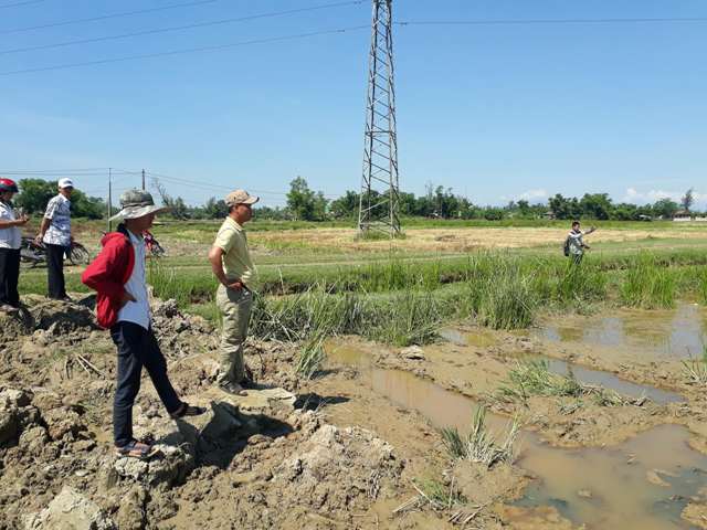 Cháu bé 9 tuổi đi bắt ốc lọt xuống hố công trình chết đuối