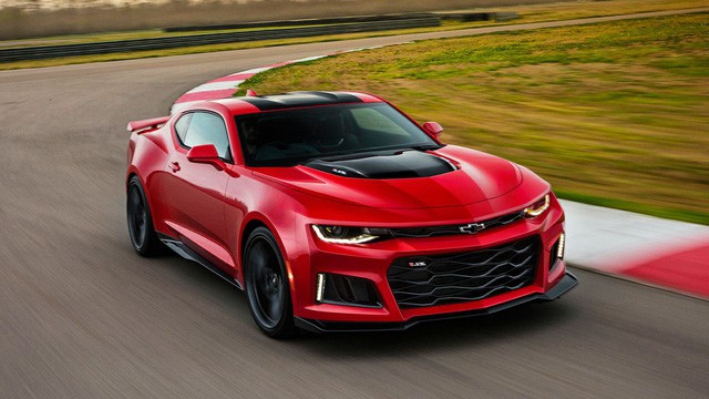 Bán xe đắt gấp 3 lần bản tiêu chuẩn - mánh rút hầu bao mới của các hãng ô tô