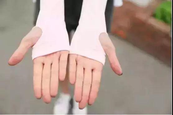 Những món đồ chống nắng sống chết cũng phải sắm khi vào hè