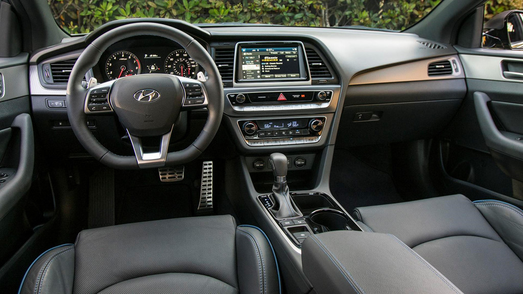 Hyundai Sonata+ 2018 giá mềm, nhiều công nghệ