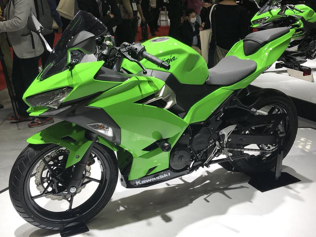 Soi chi tiết Kawasaki Ninja 250 2018 có giá 133 triệu đồng tại Việt Nam Soi chi tiết Kawasaki Ninja 250 2018 có giá 133 triệu đồng tại Việt Nam