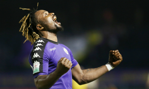 Tiền đạo chủ lực của Hà Nội FC bị treo giò vì hành vi bạo lực