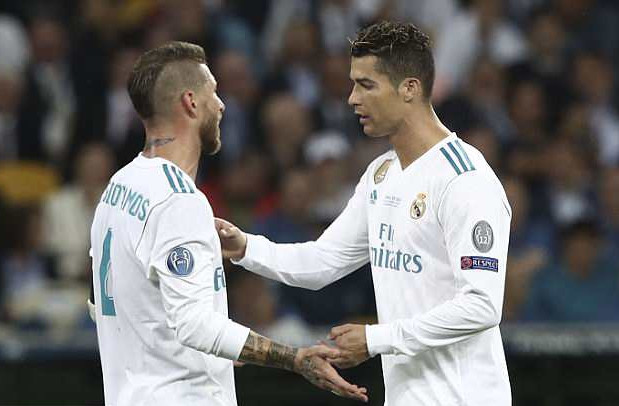 Ramos hay Ronaldo là ông vua phòng thay đồ Real?