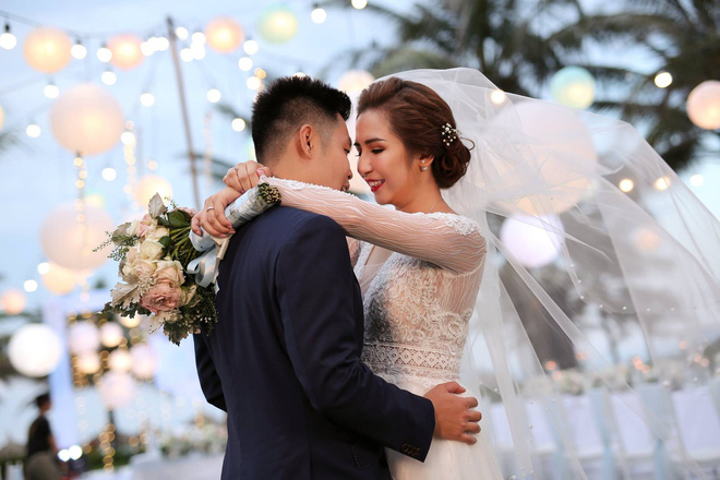 Sau điệu nhảy hút 8 ngàn like, cô dâu tiết lộ thêm nhiều bất ngờ về đám cưới đẹp hơn cả giấc mơ