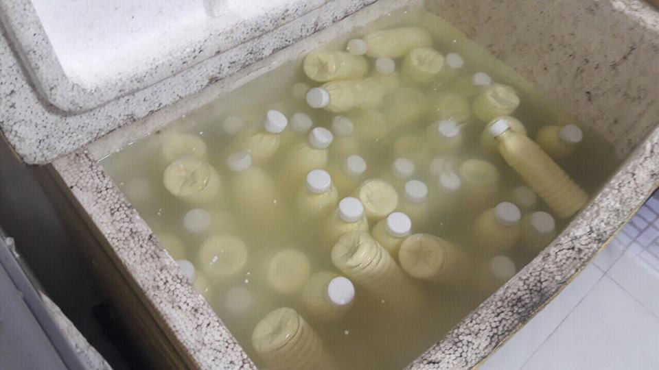 Phát hiện hàng trăm chai sữa bắp không đảm bảo vệ sinh sắp được bán ra thị trường ở Đà Nẵng Phát hiện hàng trăm chai sữa bắp không đảm bảo vệ sinh sắp được bán ra thị trường ở Đà Nẵng