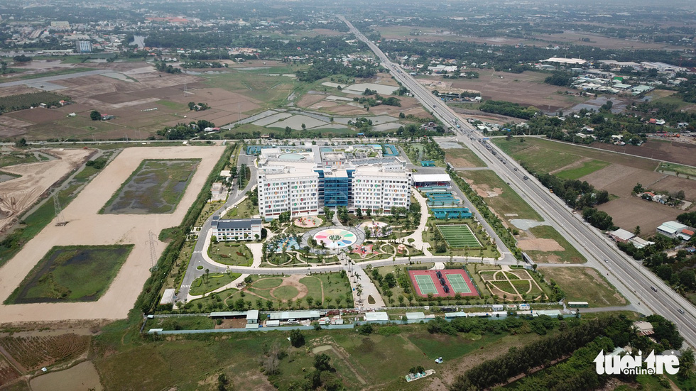 Cận cảnh bệnh viện nhi 4.500 tỷ đồng có bãi trực thăng tại TP.HCM