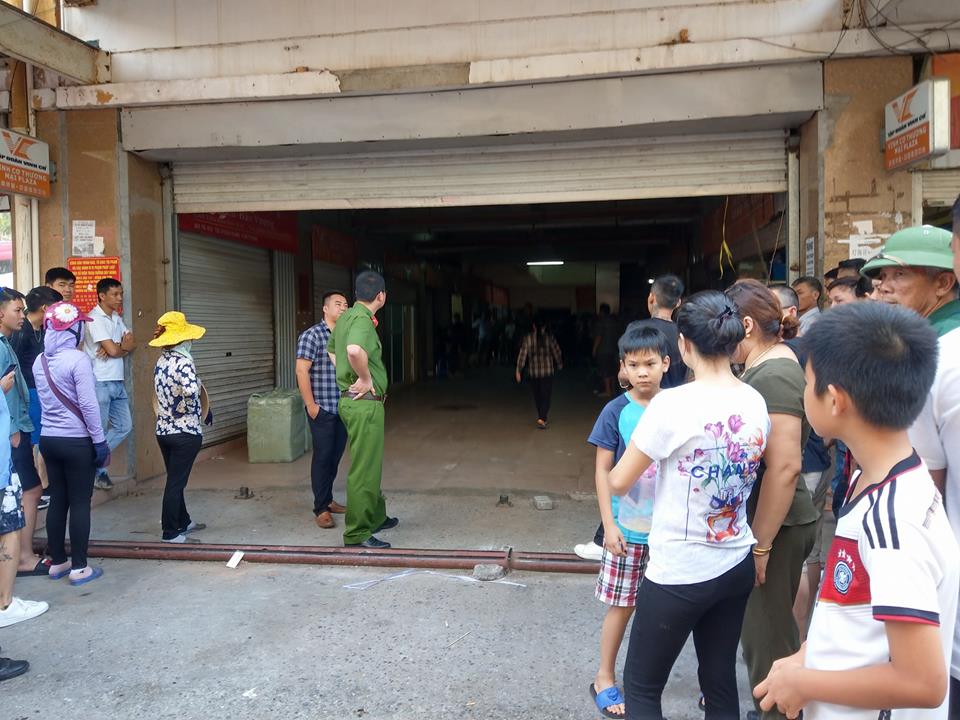 Đánh vợ cũ khâu 11 mũi, vợ mới tươi tỉnh quay lại hiện trường